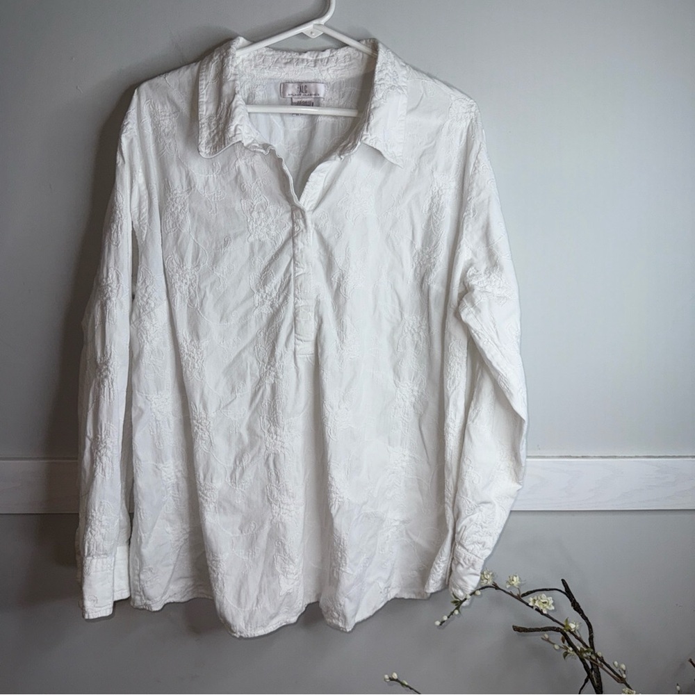 A.L.C. White Textured Floral Embroidered Women's Button Down Shirt